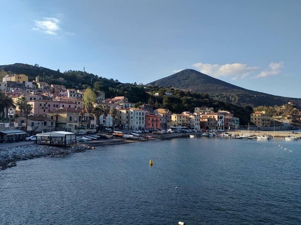 Appartamenti Estivi Anna E Pino Rio Marina Exterior foto